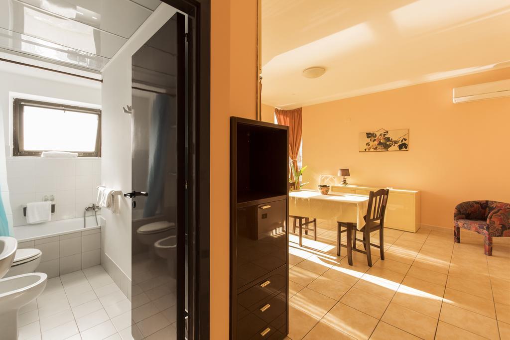 Case Vacanza Cleotto Hotell Palermo Rom bilde